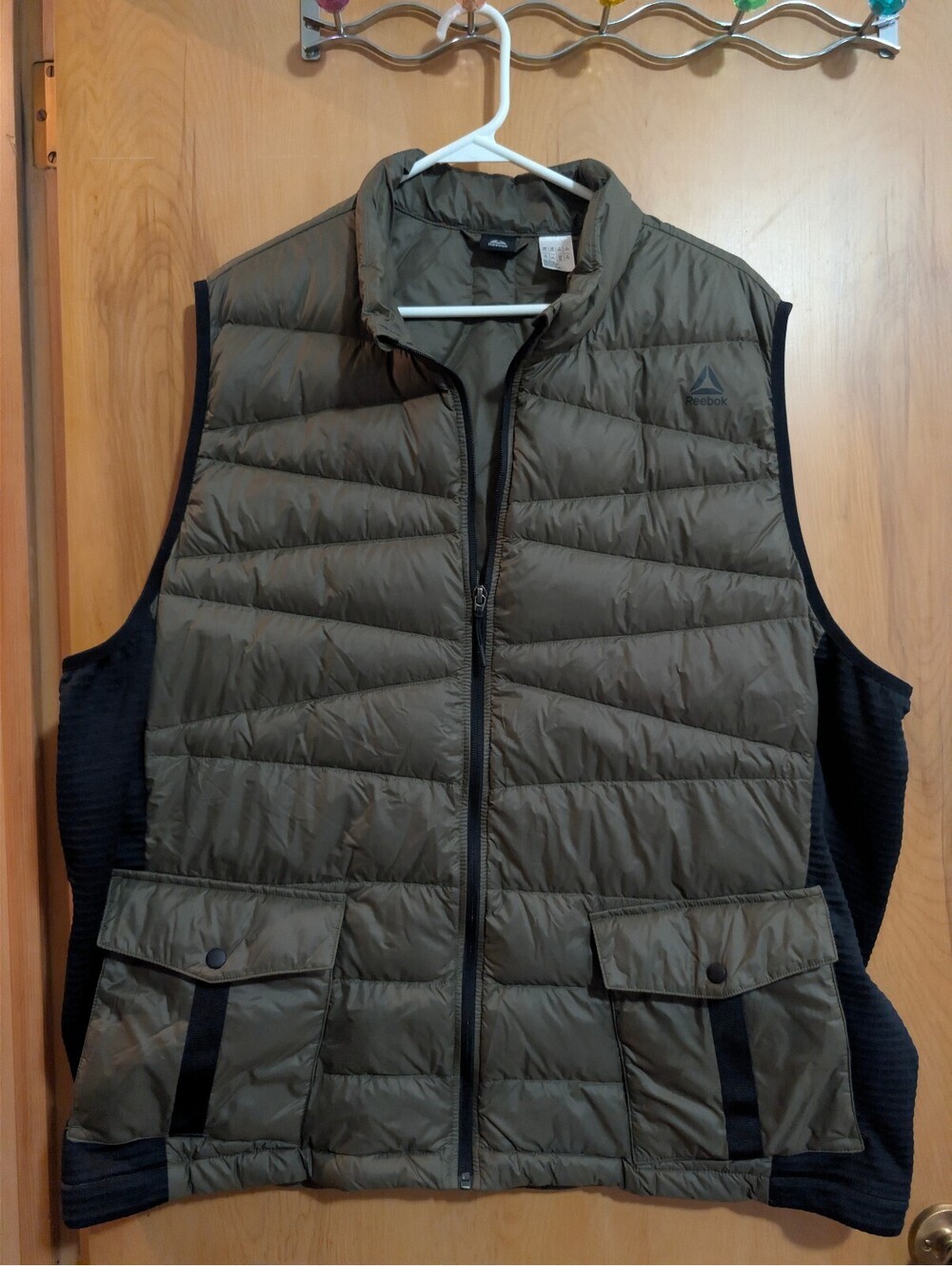 Reebok Men's Puffer Vest Size 2XL Olive Green and Black